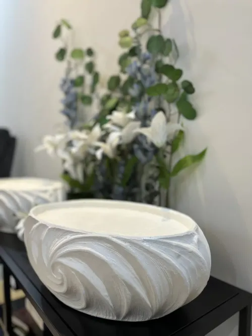 Serving plates suitable for parties and events