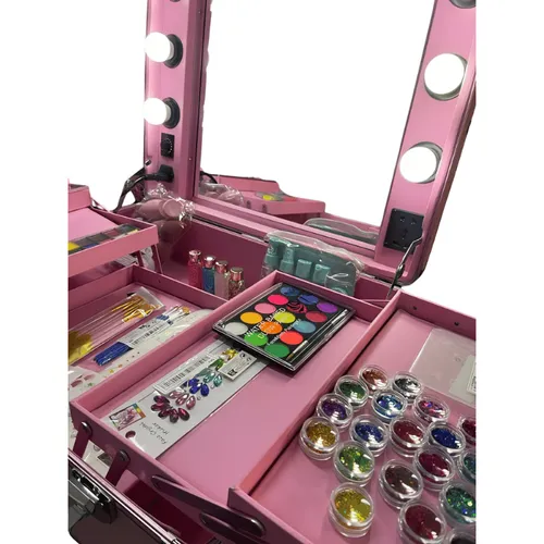 الرسم على الوجه2