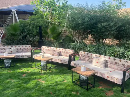 Outdoor seating (price per person)3