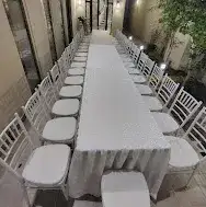 طقم استقبال فرنسي فاخر – طاولة مستطيلة مع 8 كراسي أكريليك بتصميم ملكي4