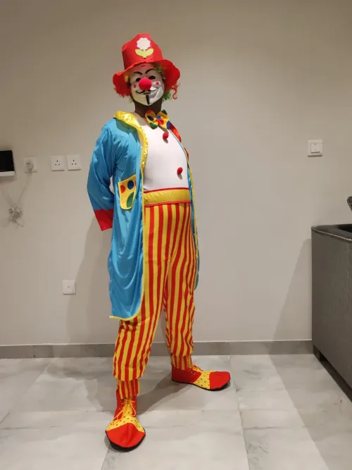 Clown Character for Audience Engagement 126