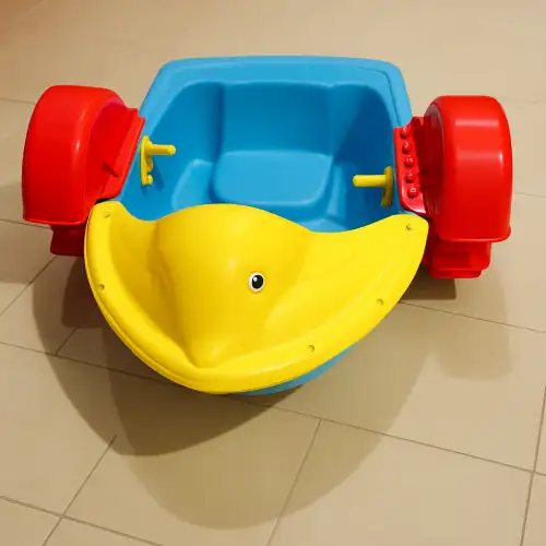 Pool Boats Designed for Summer Events 50