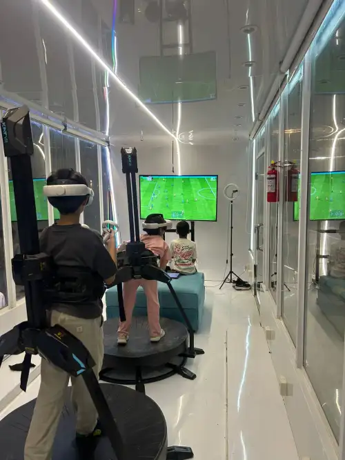 🚚 Mobile Entertainment Game Truck with PlayStation, Xbox & VR ✨4